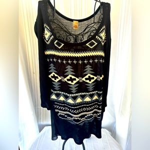 Ladies M Southwest 3/4” Knit & Mesh Top